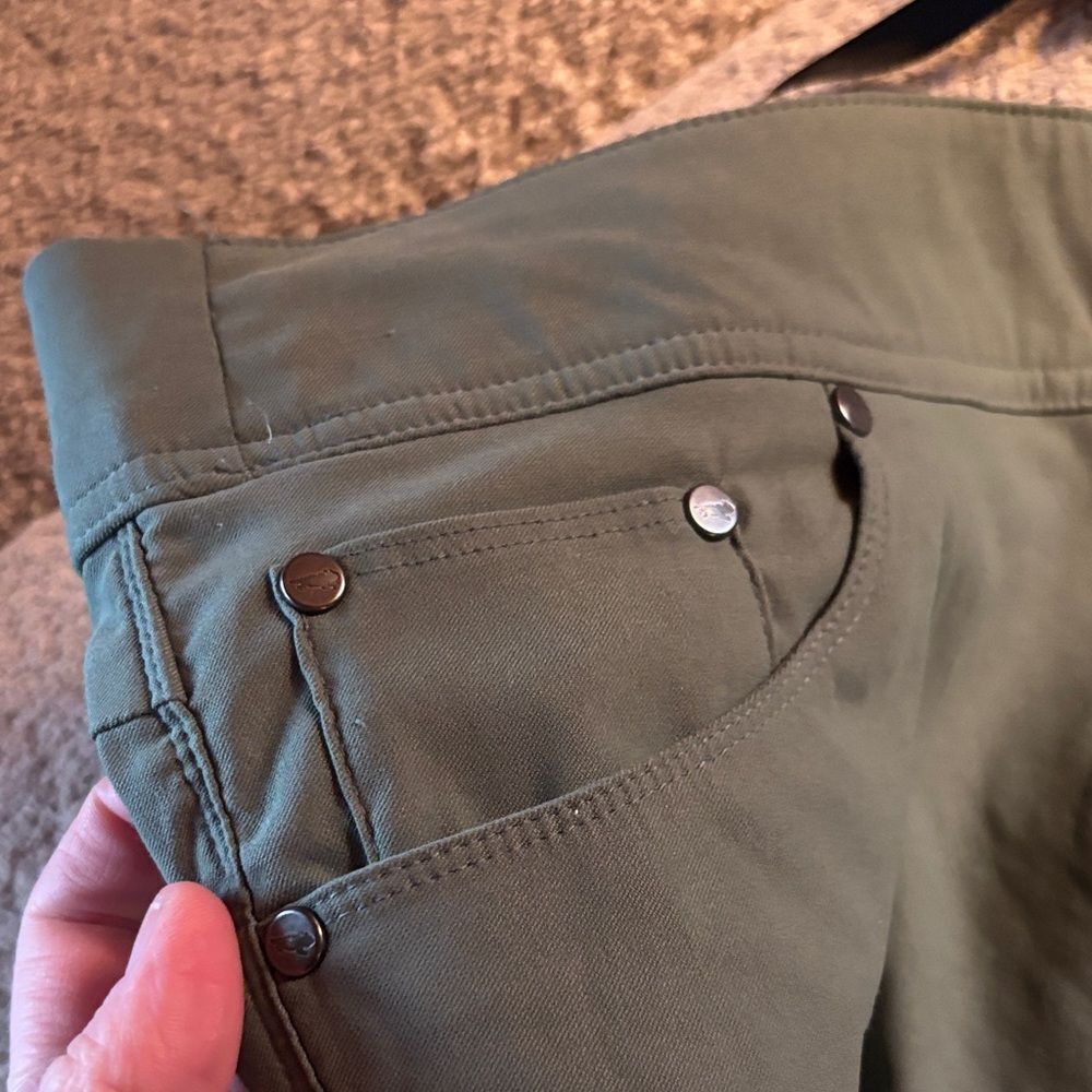 Toad & Co Joggers Bundle- Green & Black - Picture 5 of 11